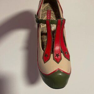Bordello military theme platform pump.